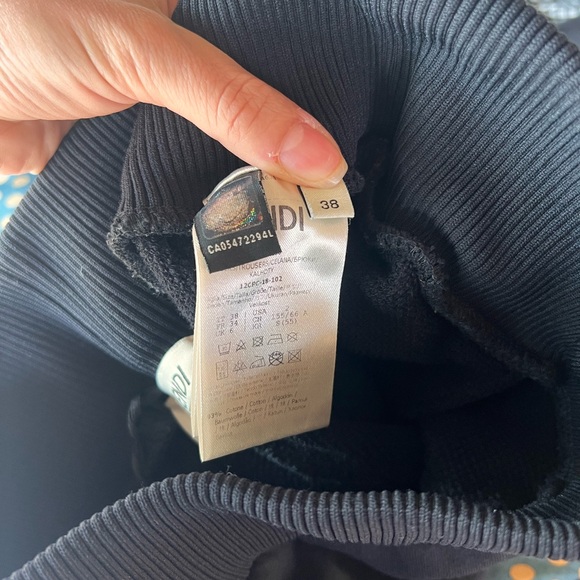 Fendi logo joggers- like new - Picture 4 of 9